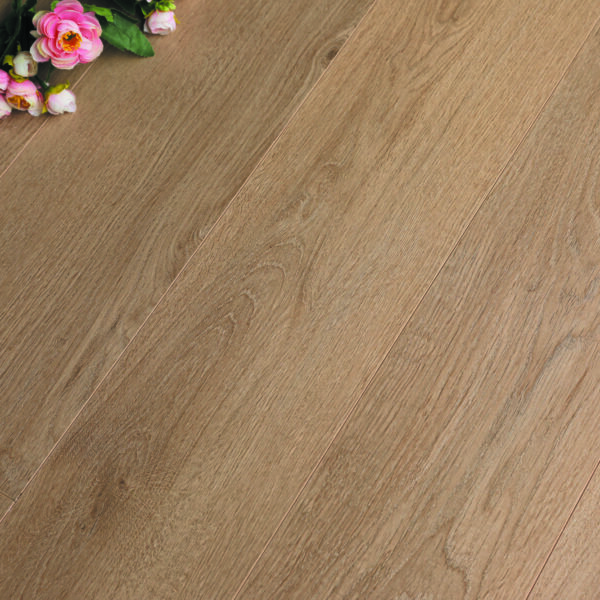 OSB wood flooring with excellent environmental performance and easy installation
